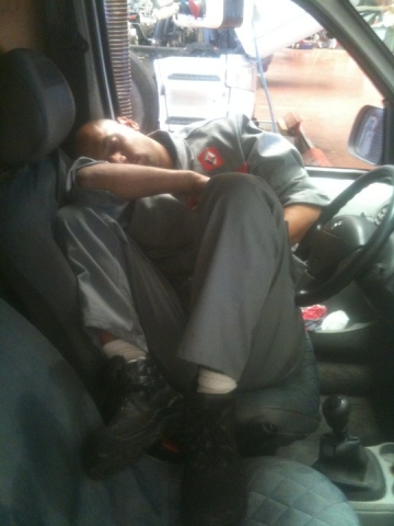 Chloroformed : Greg loosing his shoes