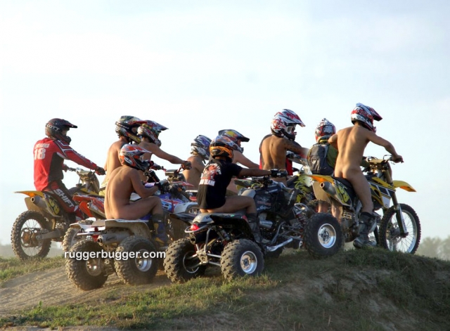 naked boys like dirt