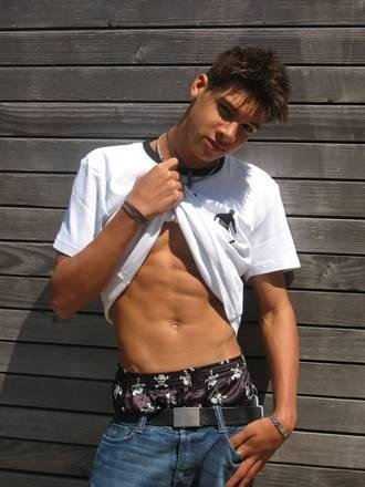 That cum-here-n-touch-thing, again...