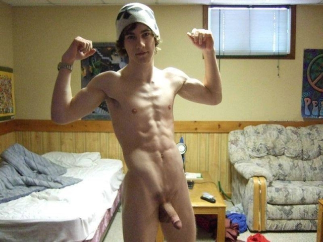 Muscle Twink