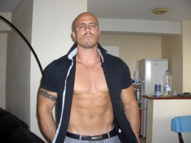 Tony : militaire et physionomiste