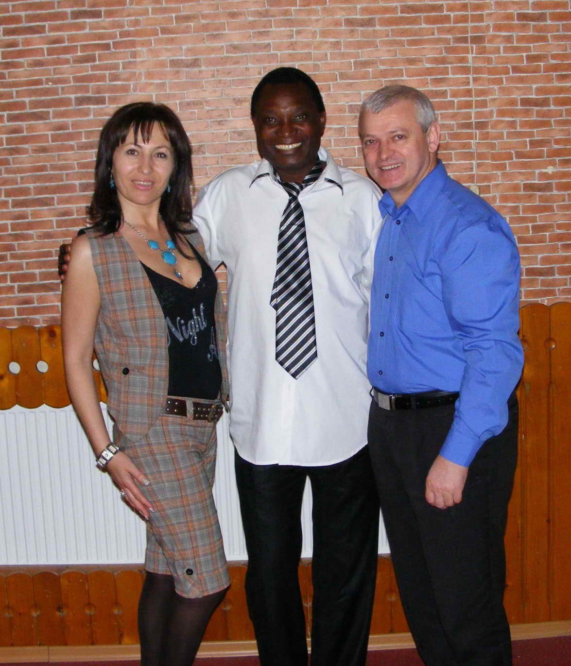 Victor Yila si Fam Ungureanu - 0722.410.597