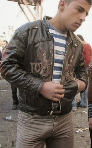 Damn That Bulge Is Huge