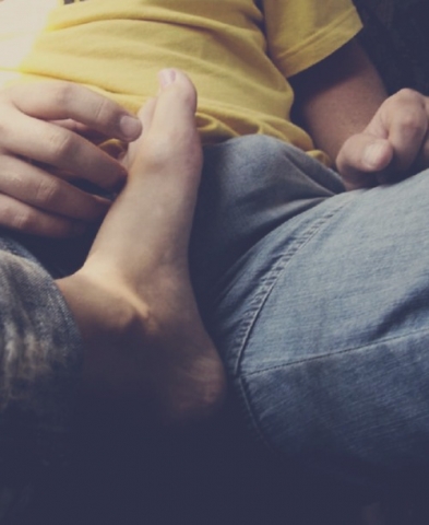 Foot --> Hard On - Cause/Effect?