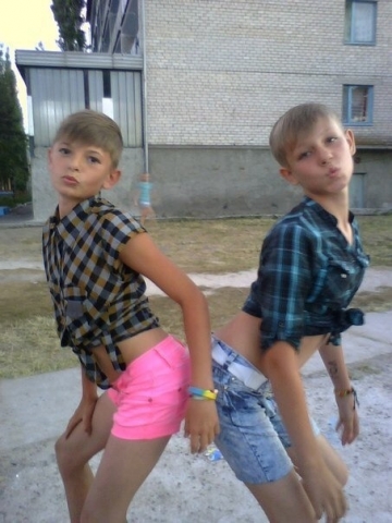 pose