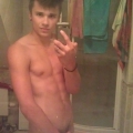 XskyzX Selfies 1022