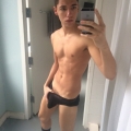XskyzX Selfies 975