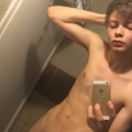 XskyzX Selfies 842