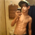 XskyzX Selfies 873