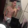XskyzX Selfies 884