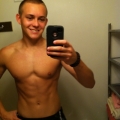 XskyzX Selfies 884