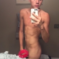 XskyzX Selfies 811