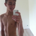 XskyzX Selfies 811