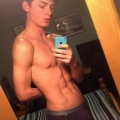 XskyzX Selfies 1025
